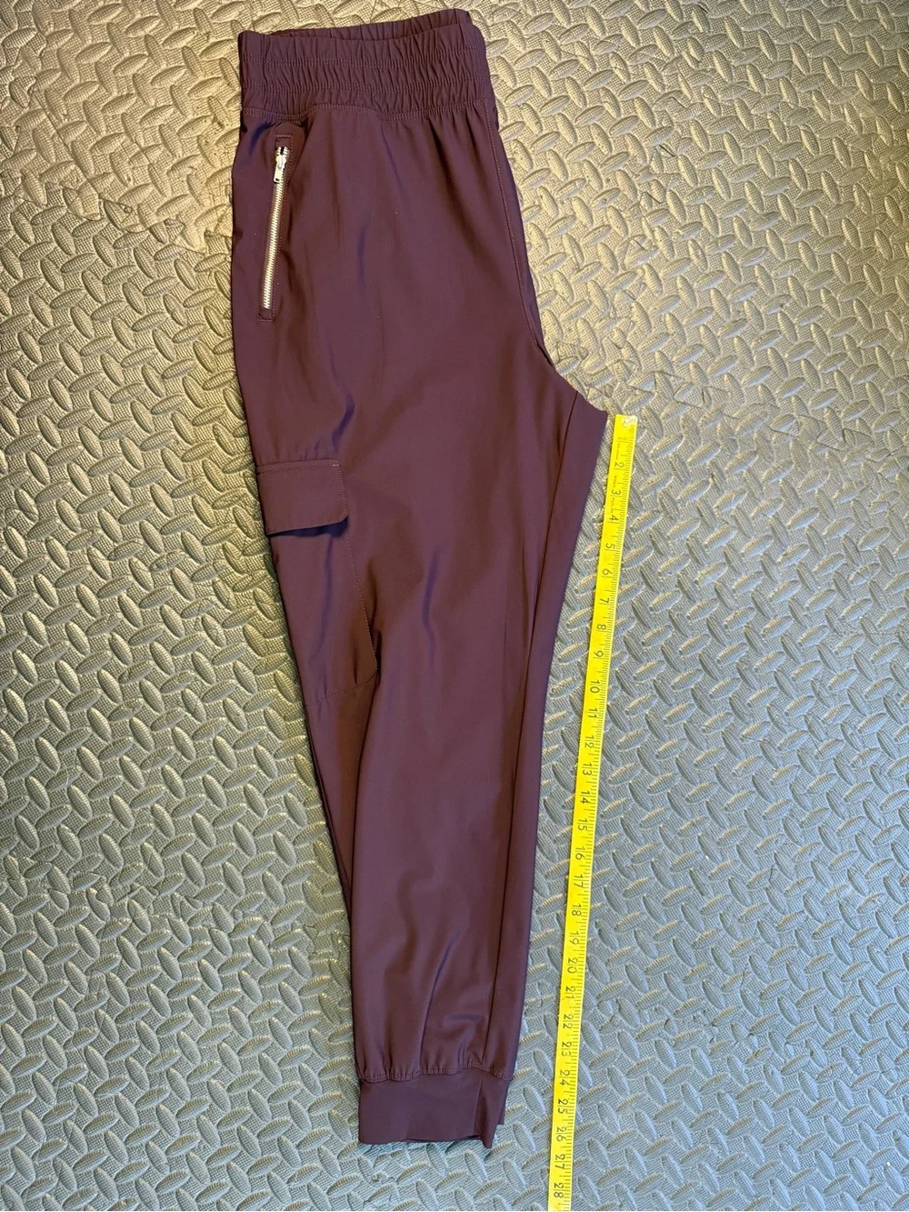 Old Navy Women’s Sleektech Plum High Waist Cargo Joggers NWOT Size Large - Picture 4 of 5